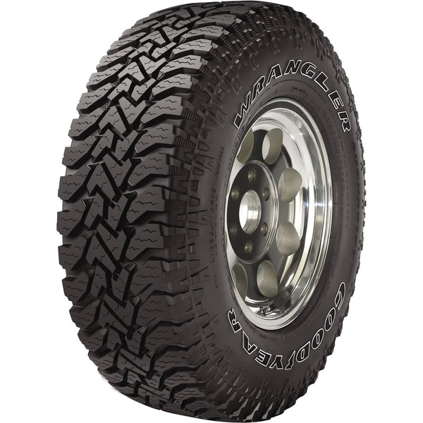 T LT265/70R17 121Q All-Terrain Tires